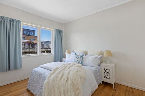 Photo of property in 1/134 Onewa Road, Northcote, Auckland, 0627