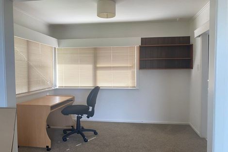 Photo of property in 14 Taupo Street, Green Bay, Auckland, 0604