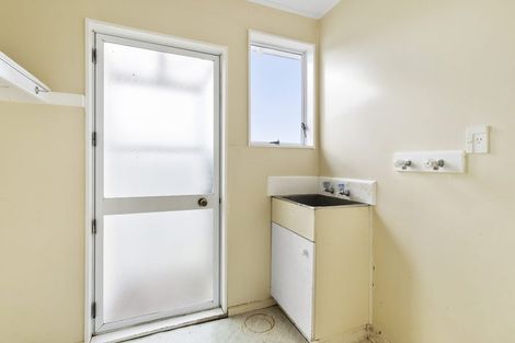 Photo of property in 18 Chislehurst Street, Henderson, Auckland, 0612