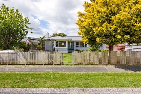 Photo of property in 10 Paulette Place, Queenwood, Hamilton, 3210