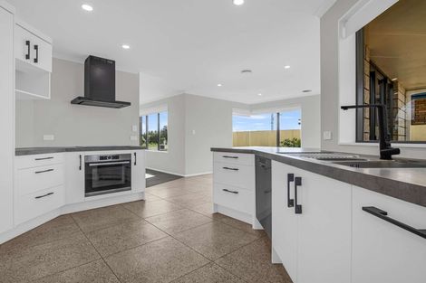 Photo of property in 135 Baverstock Road, Nawton, Hamilton, 3200