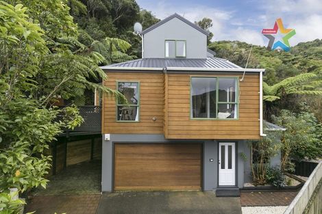 Photo of property in 5a Parsons Glen, Karori, Wellington, 6012