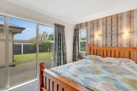 Photo of property in 12 Ruru Place, Levin, 5510
