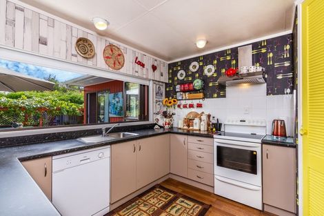 Photo of property in 15 Peehimanini Road, Waitahanui, Taupo, 3378