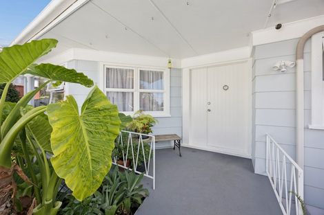 Photo of property in 34 Marlborough Avenue, Glenfield, Auckland, 0629