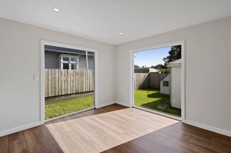 Photo of property in 16 Maire Street, Inglewood, 4330