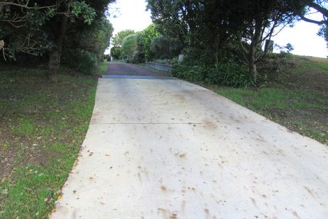 Photo of property in 178 Whangaparaoa Road, Red Beach, 0932