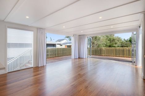Photo of property in 320b Oceanbeach Road, Mount Maunganui, 3116