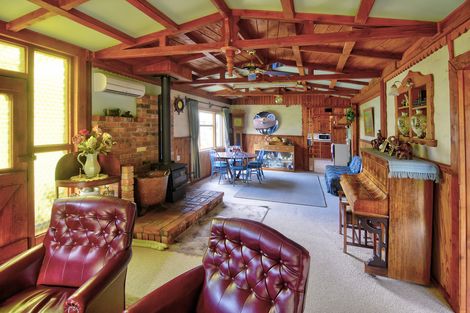 Photo of property in 1394 Opaki Kaiparoro Road, Mauriceville, Masterton, 5882