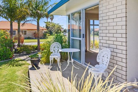 Photo of property in 12 Kentia Avenue, Mount Maunganui, 3116