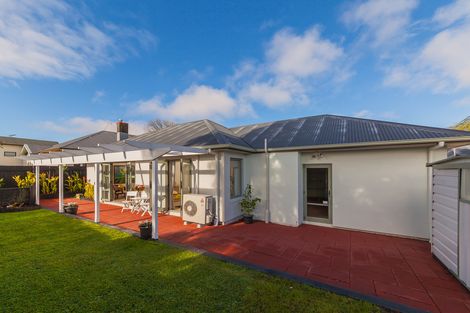 Photo of property in 54d Delta Avenue, New Lynn, Auckland, 0600