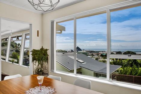 Photo of property in 57 Pioneer Road, Moturoa, New Plymouth, 4310