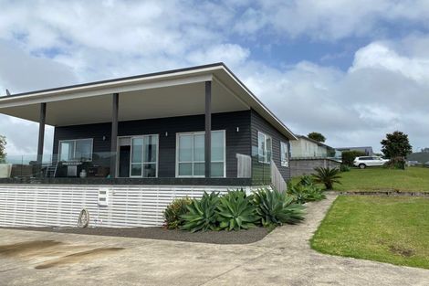 Photo of property in 129 Centennial Drive, Whitianga, 3510
