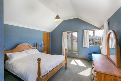 Photo of property in 71 Napier Terrace, Hospital Hill, Napier, 4110