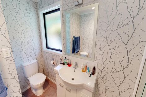 Photo of property in 18a Surrey Crescent, Hokowhitu, Palmerston North, 4410