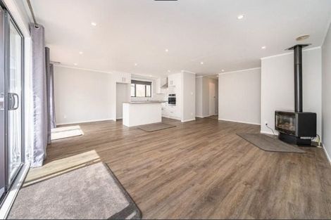 Photo of property in 198 California Drive, Totara Park, Upper Hutt, 5018