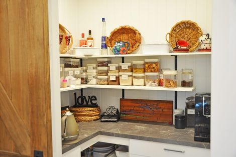 Photo of property in 55 Hauraki Road, Leigh, Warkworth, 0985