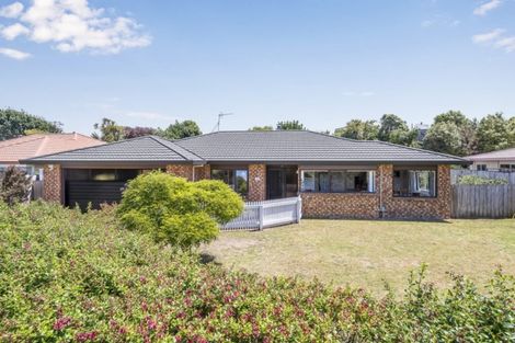 Photo of property in 32 Sunburst Court, Paraparaumu Beach, Paraparaumu, 5032