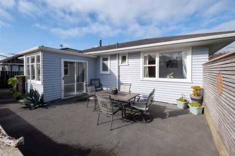 Photo of property in 100 Hathaway Street, Stratford, 4332