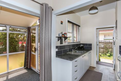 Photo of property in 2/101a Clevedon Road, Papakura, 2110