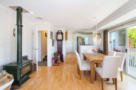 Photo of property in 1/272 Glamorgan Drive, Northcross, Auckland, 0630