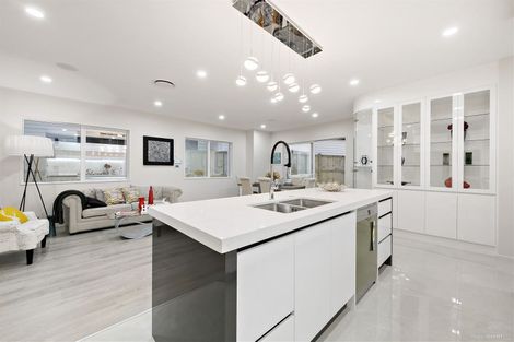 Photo of property in 96 Tir Conaill Avenue, Flat Bush, Auckland, 2019