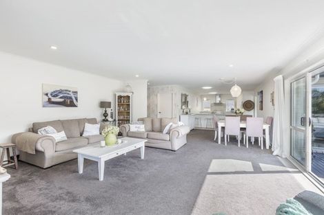 Photo of property in 4 Hapuka Close, Snells Beach, 0920