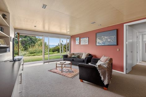 Photo of property in 52 Kirimoko Crescent, Wanaka, 9305