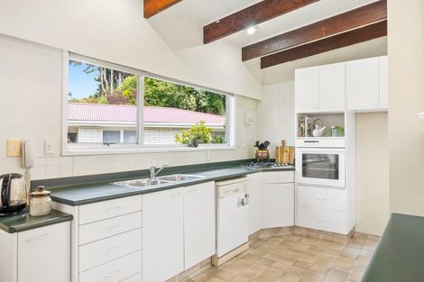 Photo of property in 10 Deller Grove, Silverstream, Upper Hutt, 5019