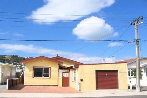 Photo of property in 38 Stone Street, Miramar, Wellington, 6022