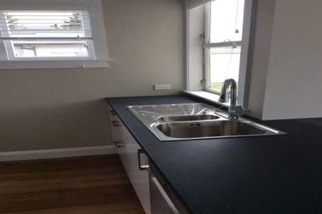 Photo of property in 16 Sunset Parade, Plimmerton, Porirua, 5026