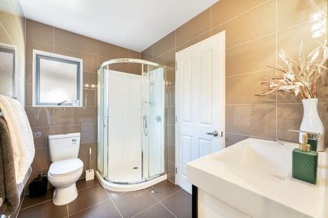 Photo of property in 2 Bangla Place, Massey, Auckland, 0614