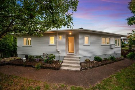 Photo of property in 2/54 Peach Road, Glenfield, Auckland, 0629