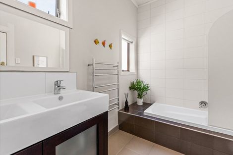 Photo of property in 142 Nelson Crescent, Napier South, Napier, 4110