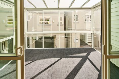 Photo of property in 12a Glenmore Street, Thorndon, Wellington, 6011