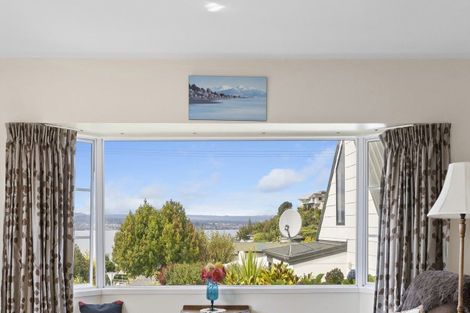 Photo of property in 2/8 Kinder Street, Acacia Bay, Taupo, 3330