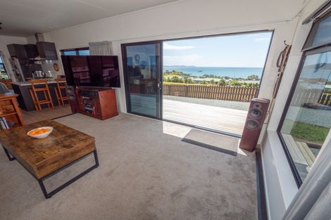 Photo of property in 6 Oden Hill, Coopers Beach, 0420