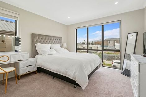 Photo of property in 36 Ringa Matau Road, Hobsonville, Auckland, 0616