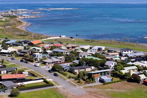 Photo of property in 13 Kotare Place, South Bay, Kaikoura, 7300