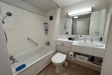 Photo of property in Capital Hill Apartments, 18/54 Hill Street, Thorndon, Wellington, 6011