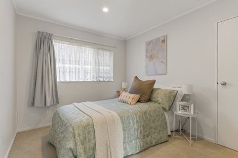 Photo of property in 2 Marlon Lane, East Tamaki, Auckland, 2016