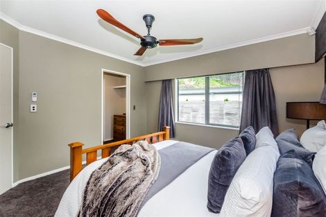 Photo of property in 10 Matuhi Street, Waikanae, 5036