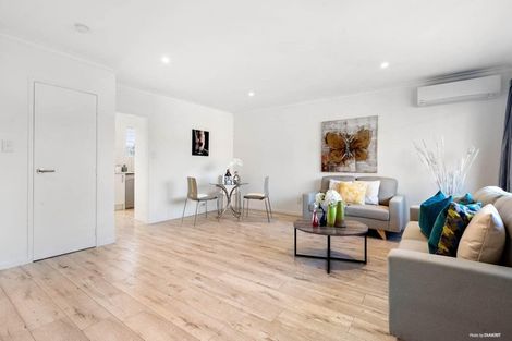 Photo of property in 3/28 Uxbridge Road, Mellons Bay, Auckland, 2014