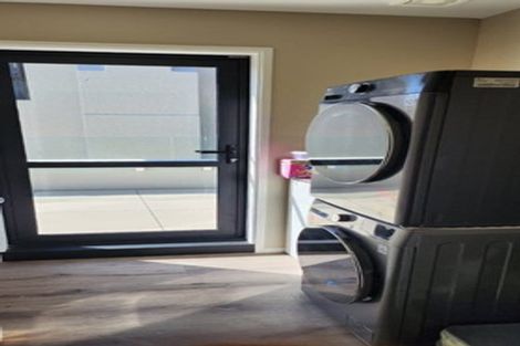 Photo of property in 2/29 May Street, Mount Maunganui, 3116