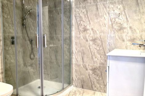 Photo of property in 206c Henderson Valley Road, Henderson, Auckland, 0612