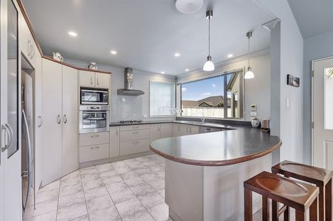 Photo of property in 171 Woodman Drive, Tawa, Wellington, 5028