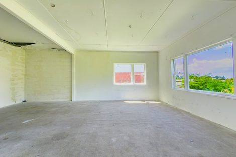 Photo of property in 305 Don Buck Road, Massey, Auckland, 0614