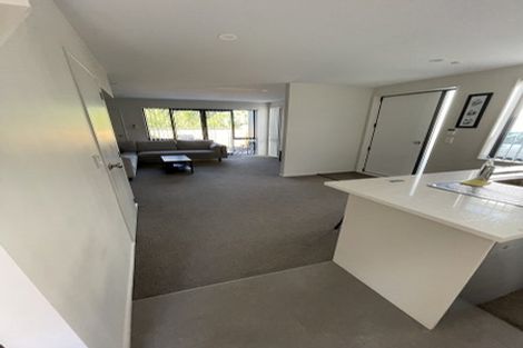 Photo of property in 60c Seymour Road, Sunnyvale, Auckland, 0612