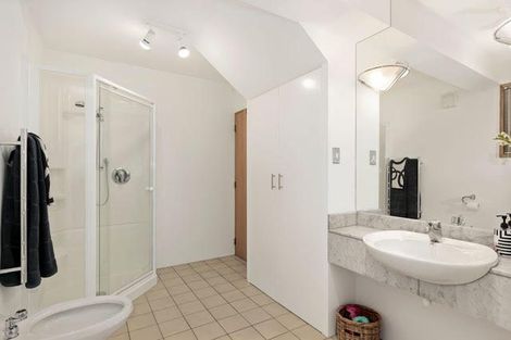 Photo of property in 3 Whiorau Grove, Lowry Bay, Lower Hutt, 5013