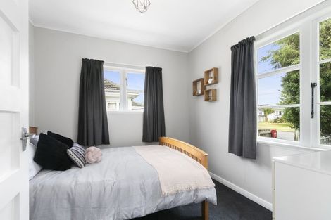 Photo of property in 10 Purser Grove, Fairfield, Lower Hutt, 5011